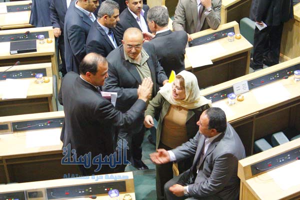 فقدان النصاب ينهي جلسة خصصت لاحداث اربد - فيديو