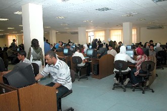 مركز التعليم الإلكتروني بالجامعة الهاشمية .. دور ريادي في تحسين وتطوير العملية التعليمية 