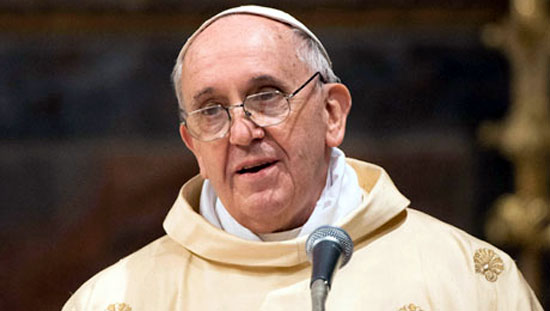 البابا يطلب مساعدة انسانية متزايدة للاجئين السوريين 