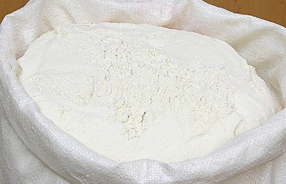 الحكومة ترفع اسعار الطحين المدعوم
