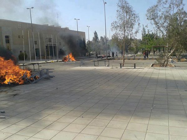 العنف في الجامعات لمصلحة من ؟