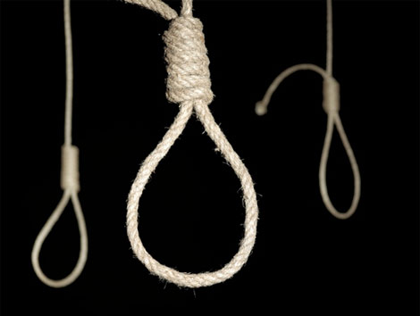 تونسيان انتحرا شنقاً وقريبتهما ماتت جوعا
