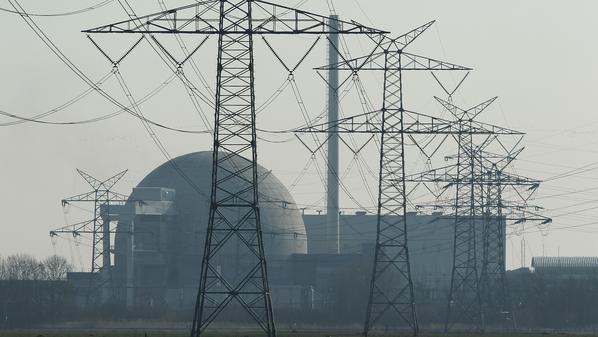 الامارات تبدأ بناء ثاني محطة كهرباء بالطاقة النووية