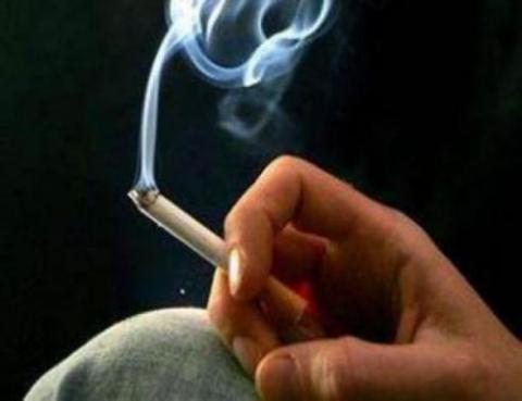الصحة تعد نظاما لتنظيم عرض منتجات التبغ