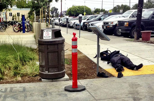 مسلح يقتل 4 اشخاص في كاليفورنيا - صور