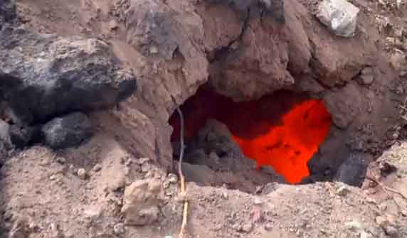 نيران تتوهج تحت الأرض تثير الرعب في اليمن  ..  فيديو