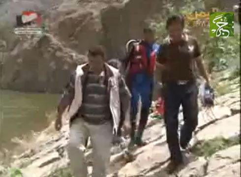 ثعبان عملاق تسبب بغرق زوجين يمنيين - فيديو