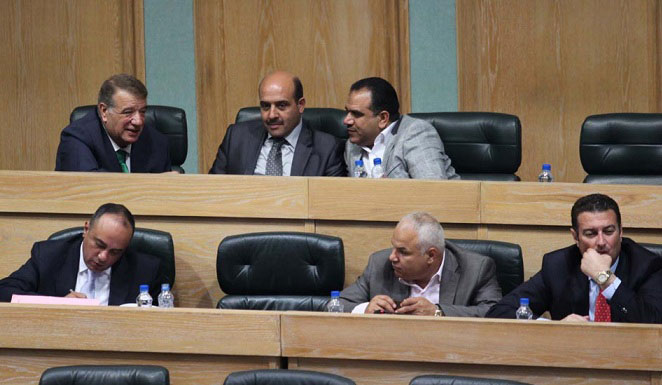 فوضى وانسحابات قبل اقرار الموازنة
