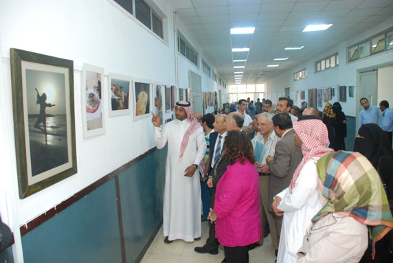 افتتاح معرض فني باليرموك