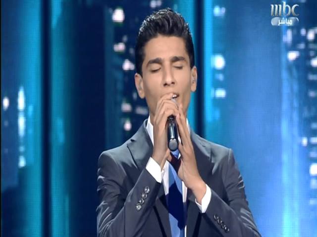 عساف يشعل آراب ايدول قبل ليلة التصويت - فيديو