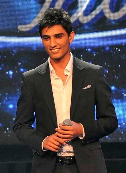 دعوة لمحمد عساف للمشاركة في مهرجان جرش