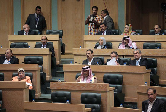 76 نائبا فقط أكملوا جلسة الاربعاء