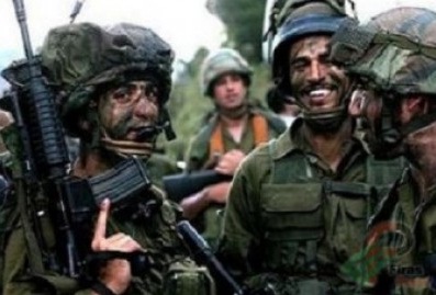 شاباك يعتقل 5 فلسطينيين لتشكيلهم خلية مسلّحة