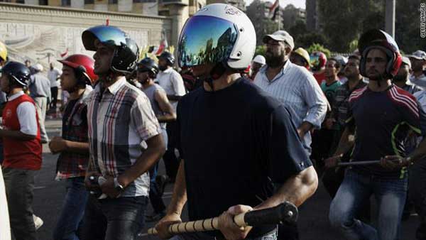 بالفيديو : قتلى وجرحى بهجوم على مؤيدي مرسي