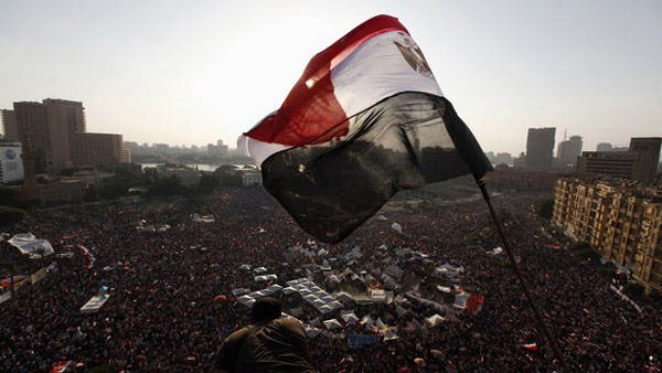 اجتماعات تسبق انتهاء مهلة الجيش في مصر