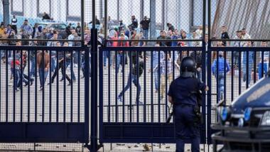 مصادمات بين مهاجرين والشرطة المغربية