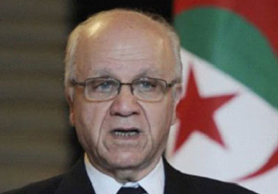 الخارجية الجزائرية : نتابع عن كثب التطورات المصرية 