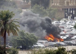 اصابة 4 شرطيين باتفجار قنبلة في البحرين