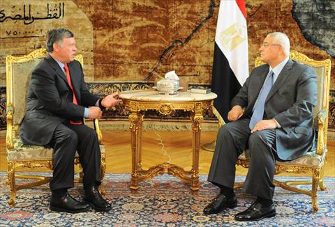 نواب ينتقدون زيارة الملك الى مصر