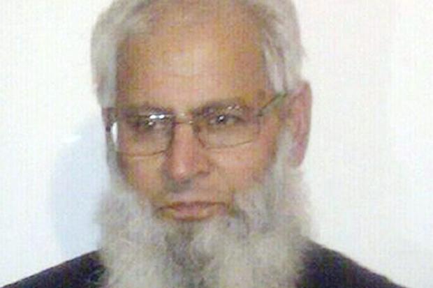 بريطانيا: عجوز مسلم يتعرض للطعن بسبب دينه 
