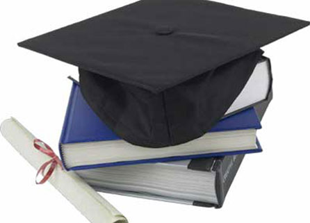 تقديم طلبات الالتحاق بالجامعات  ..  الاثنين