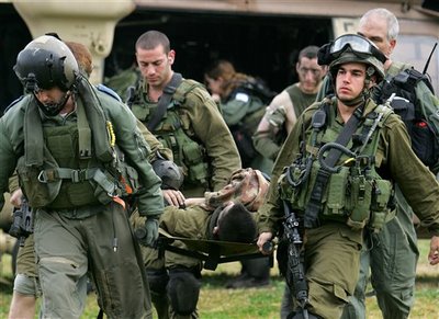اصابة 4 جنود اسرائيليين بإنفجار عند الحدود مع لبنان