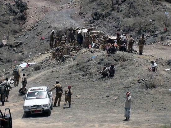 مجهولون يغتالون جنود من الجيش اليمني