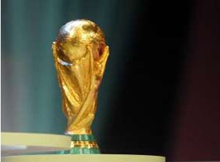 قطر تقدم ملفاتها الرسمية لاستضافة كأس العالم لكرة القدم