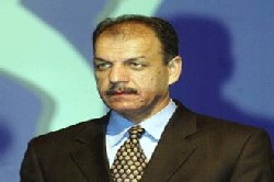 العراقي عدنان حمد يتولى قيادة المنتخب الوطني لكرة القدم