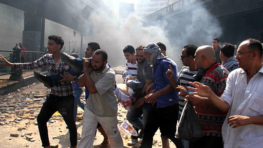 نقل جثث 13 شخصا قتلوا بالقاهرة لأحد المساجد