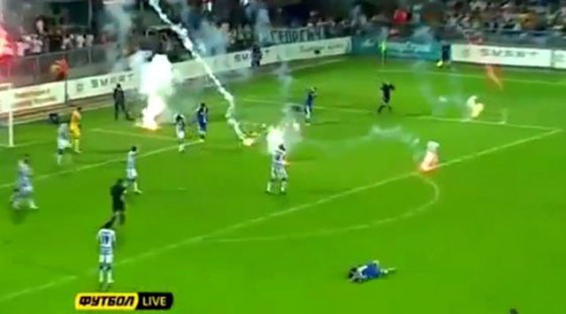 شاهد أغرب وسيلة لمنع تسجيل هدف!