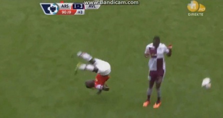 سانيا لاعب أرسنال مهدد بالشلل بسبب هذه اللعبة - فيديو