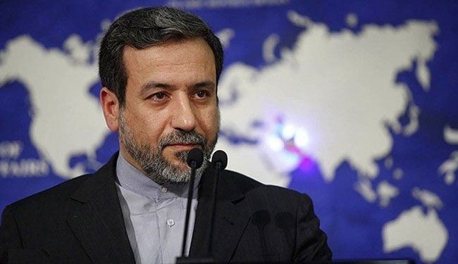 إيران تحذر من أي تدخل عسكري في سورية