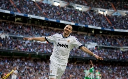 بنزيمة يقود ريال مدريد الى الفوز على غرناطة