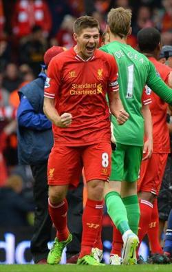 ليفربول يقهر مانشستر يونايتد ويعتلي صدارة الدوري الإنجليزي