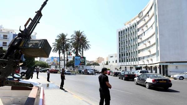 انفجار ضخم يهز مبنى وزراة الخارجية الليبية
