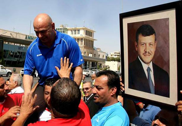 استقبال حافل للنشامى في عمان - صور