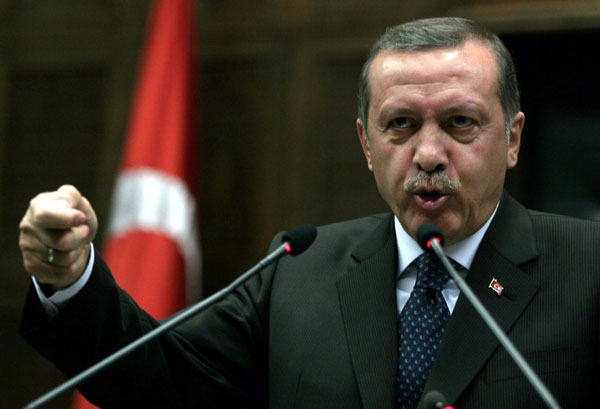 أردوغان: الأسد يكسب الوقت لمذابح جديدة