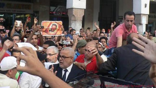 عاطلون عن العمل يحاصرون رئيس الحكومة المغربية
