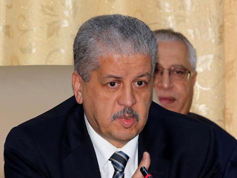 الجزائر تعلن استعدادها لتدخل عسكري في مالي