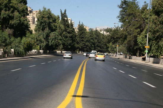 عطاءات طرق رئيسية بـ70 مليون دينار