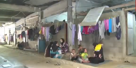 1300 سوري يعيشون تحت الأرض في لبنان ..  فيديو