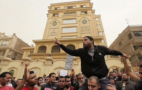 مصر : حظر تنظيم الاخوان المسلمين