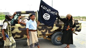 الافراج عن 21 شرطياً يمنياً احتجزتهم القاعدة 