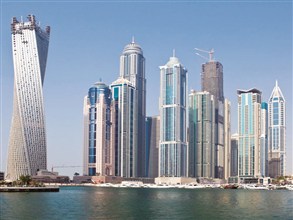 قطع شرايينه بسبب خلاف مع زوجته