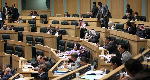 مجلس النواب في مواجهتين  .. الحكومة والناخبين