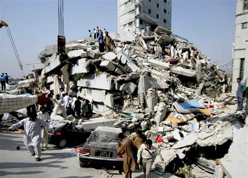 مقتل 12 شخصاً في زلزال جديد ضرب باكستان