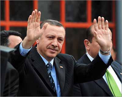  أردوغان يغازل شعبه بــ حزمة إصلاحات سياسية