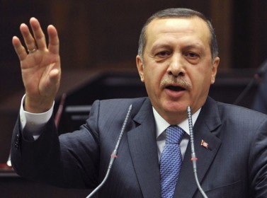 أردوغان يرفع الحظر عن الحجاب بالمؤسسات العامة