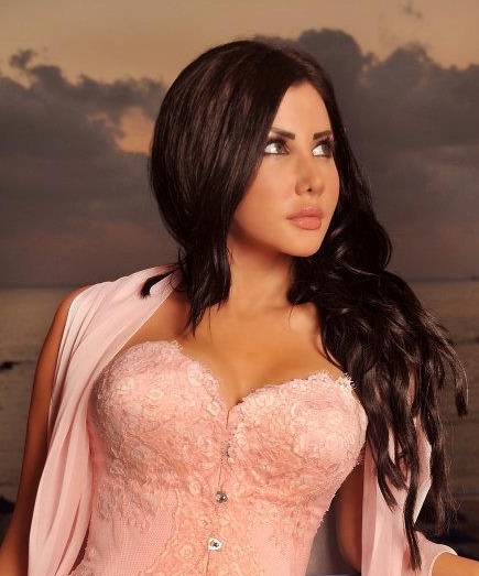 ما  علاقة جيني إسبر بتبيض الأموال ؟  صور